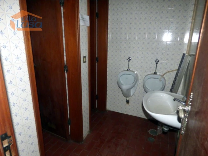 Loja para Arrendamento em Paranhos Foto 6