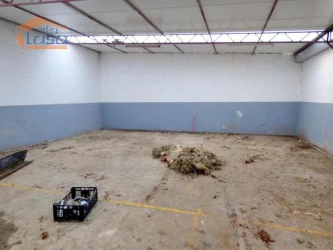 Loja para Arrendamento em Paranhos Foto 10