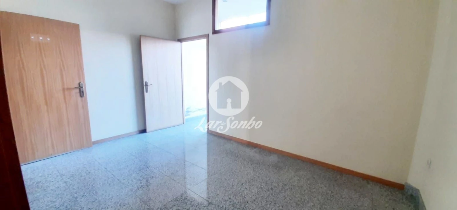 Loja para Arrendamento em Aguçadoura e Navais Foto 5