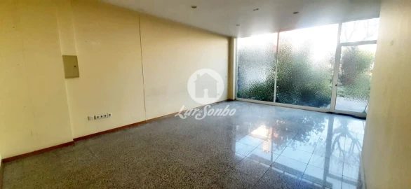 Loja para Arrendamento em Aguçadoura e Navais