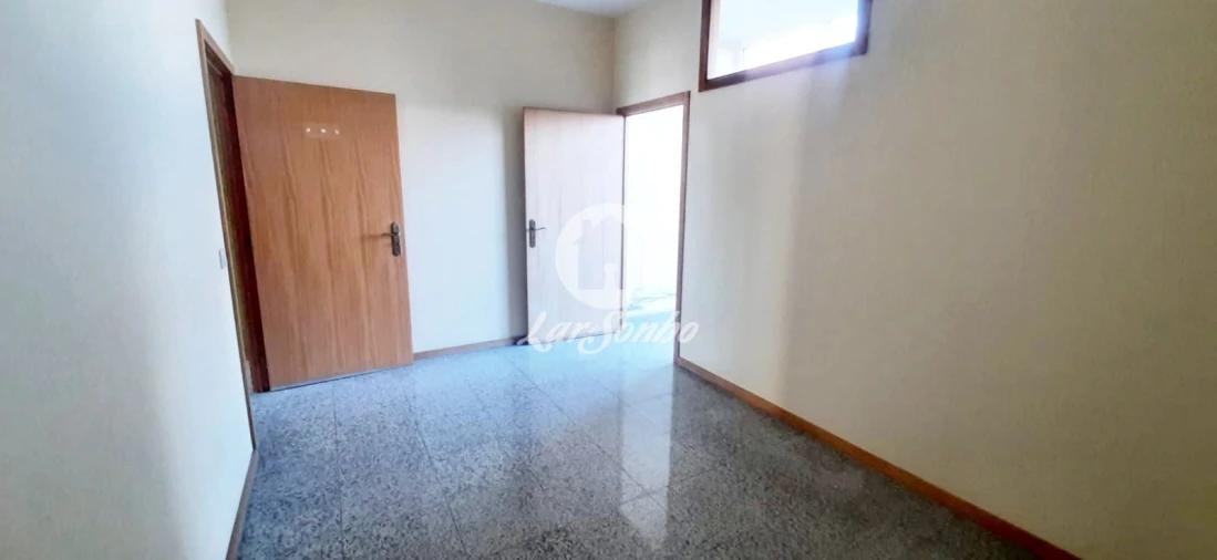 Loja para Arrendamento em Aguçadoura e Navais Foto 6
