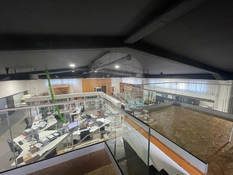 Armazém para Venda em São Domingos de Rana Foto 14