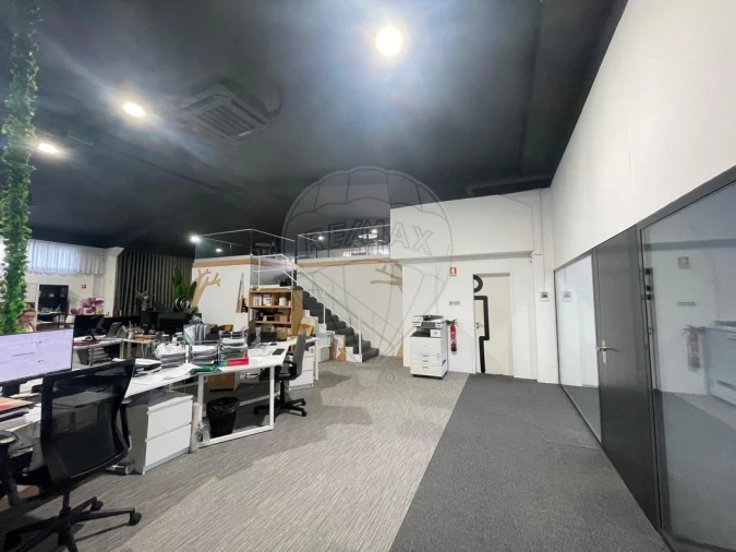 Armazém para Venda em São Domingos de Rana Foto 13