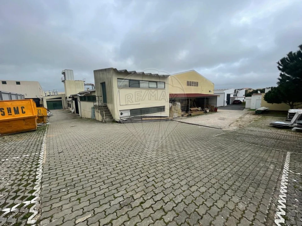 Armazém para Venda em São Domingos de Rana Foto 8