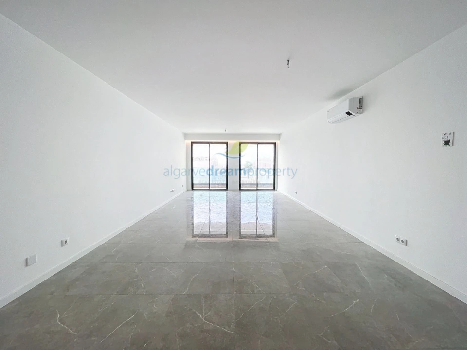 Apartamento T4 para Venda em Albufeira e Olhos de Água Foto 2