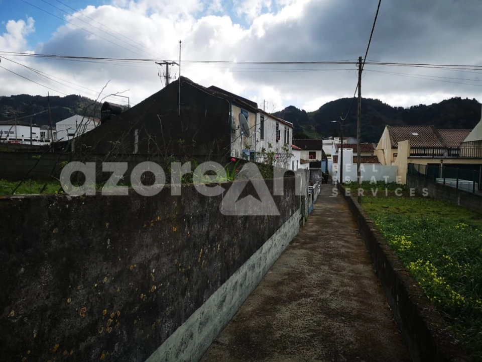 Moradia T3 para Venda em Nossa Senhora dos Remedios Foto 3