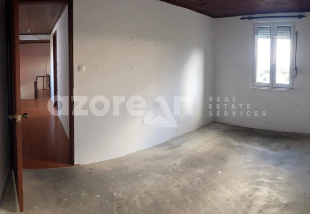 Moradia T3 para Venda em Nossa Senhora dos Remedios Foto 15