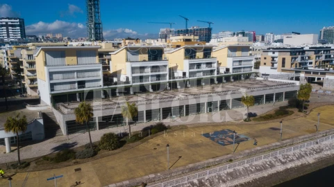 Loja para Venda em Parque das Nações
