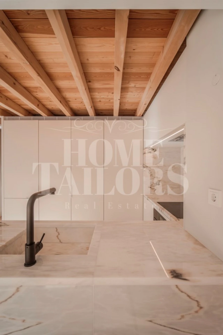 Apartamento T2 para Venda em Santo António Foto 33