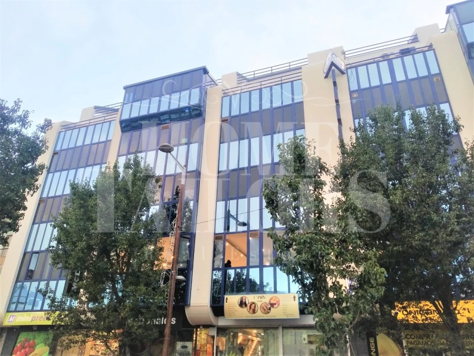 Loja para Venda em Venteira Foto 1