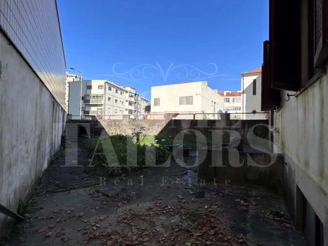 Moradia T6 para Venda em Mafamude e Vilar do Paraíso Foto 46