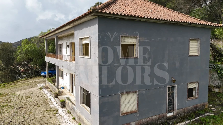 Moradia T8 para Venda em Venda do Pinheiro e Santo Estêvão das Galés Foto 4