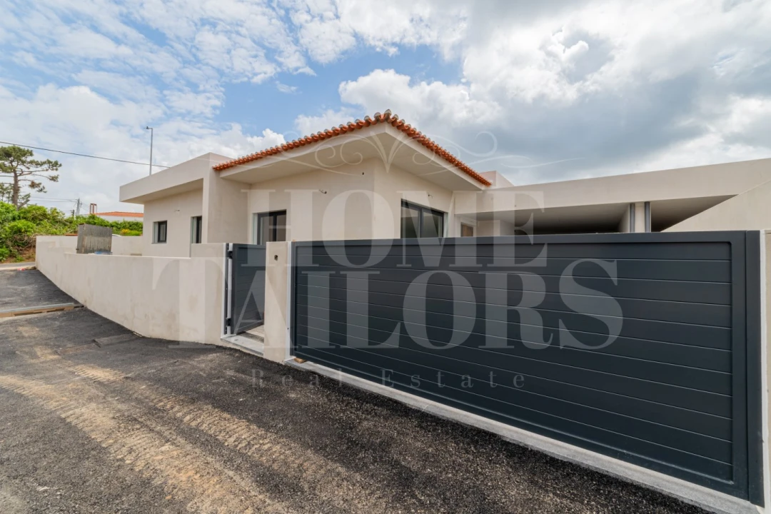 Moradia T3 para Venda em Santo Isidoro Foto 2