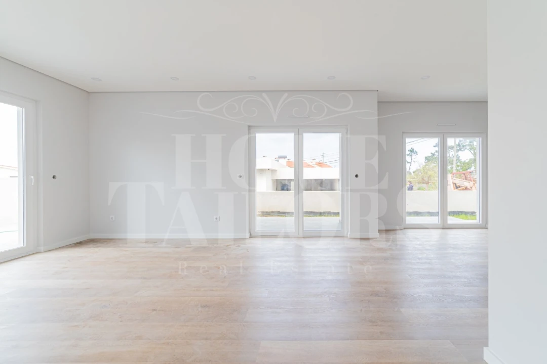 Moradia T3 para Venda em Santo Isidoro Foto 7