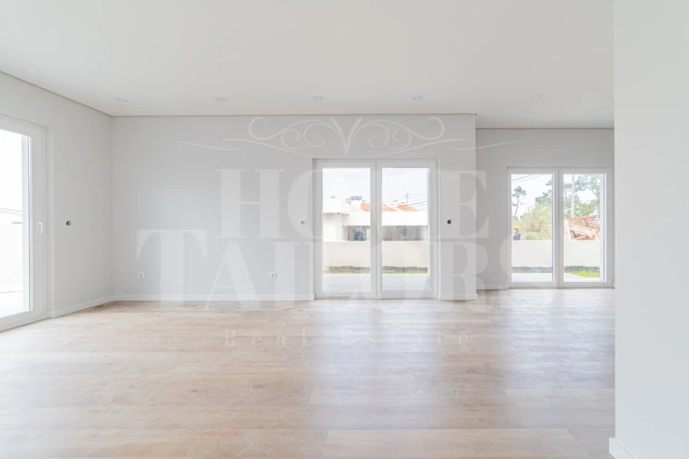 Moradia T3 para Venda em Santo Isidoro Foto 7