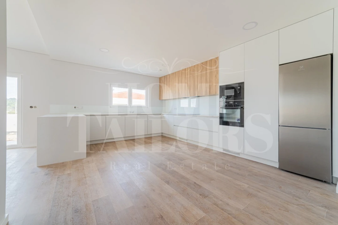 Moradia T3 para Venda em Santo Isidoro Foto 8