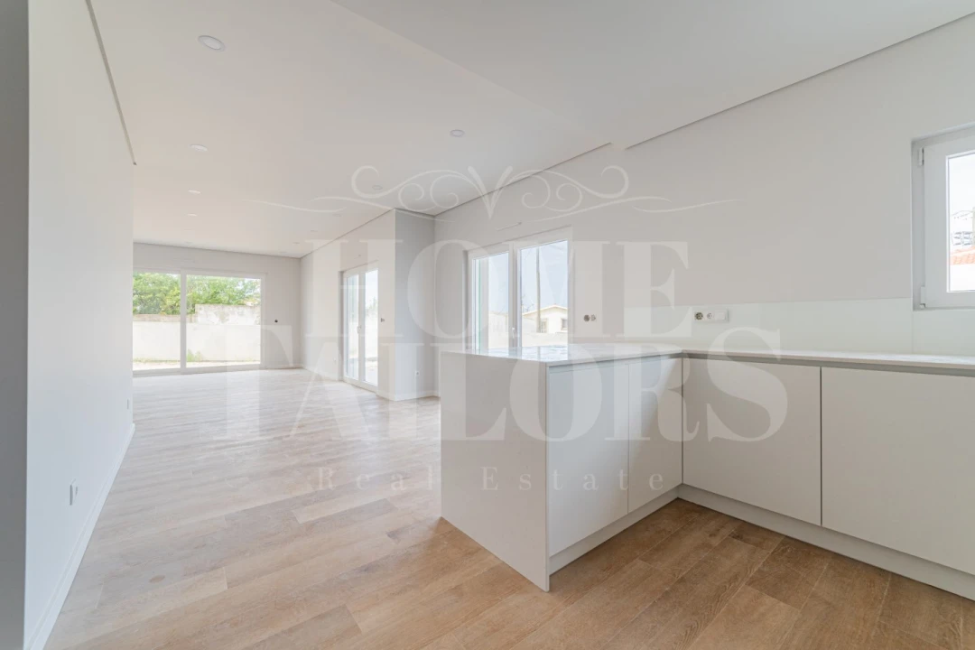 Moradia T3 para Venda em Santo Isidoro Foto 9