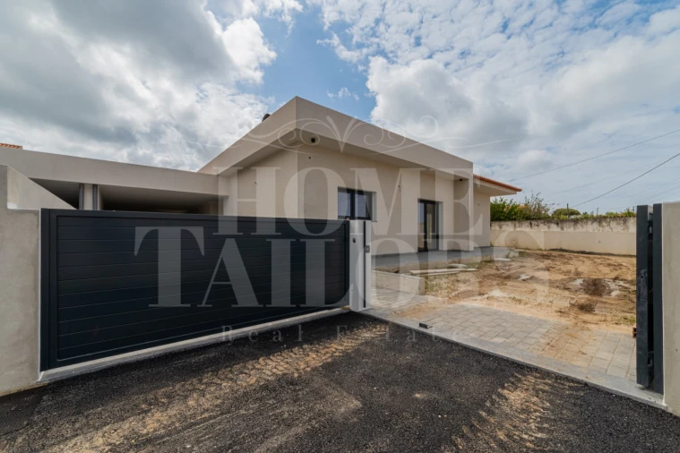 Moradia T3 para Venda em Santo Isidoro Foto 4