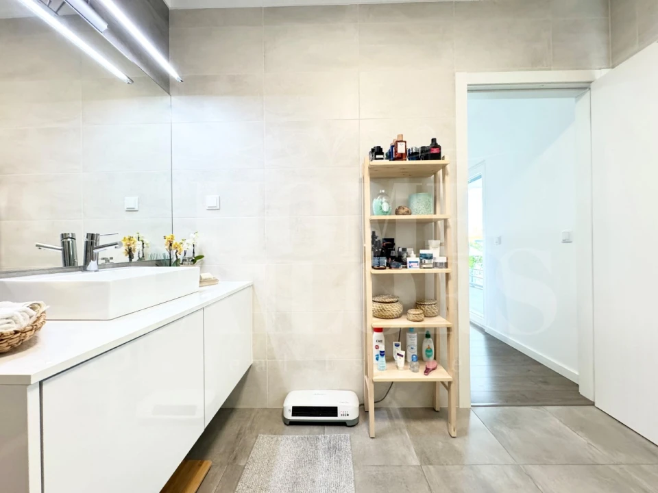 Moradia T5 para Venda em São Pedro da Cadeira Foto 33