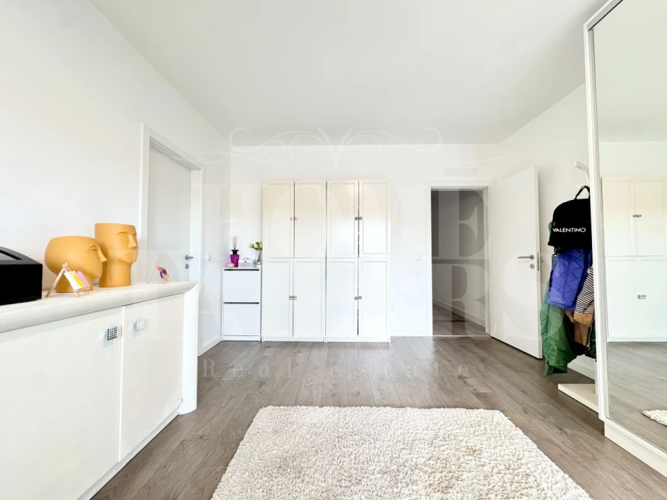 Moradia T5 para Venda em São Pedro da Cadeira Foto 30