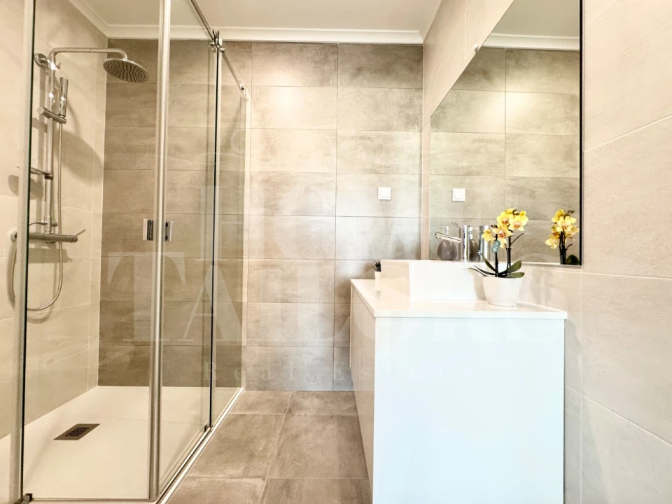 Moradia T5 para Venda em São Pedro da Cadeira Foto 43