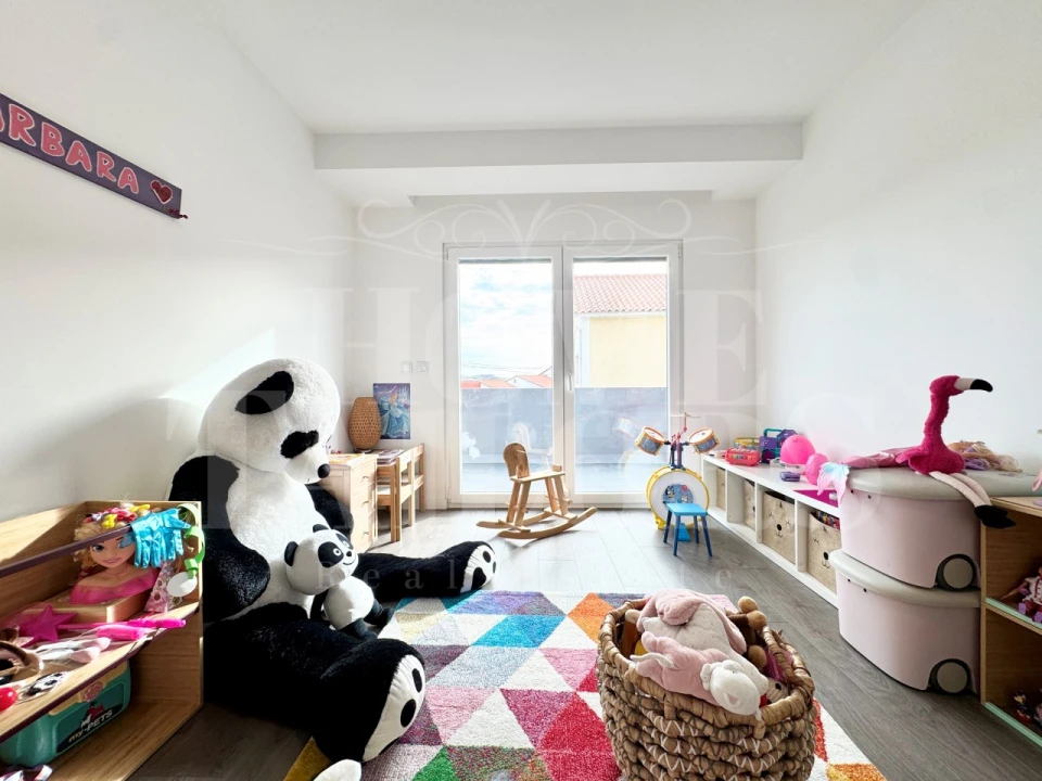 Moradia T5 para Venda em São Pedro da Cadeira Foto 59