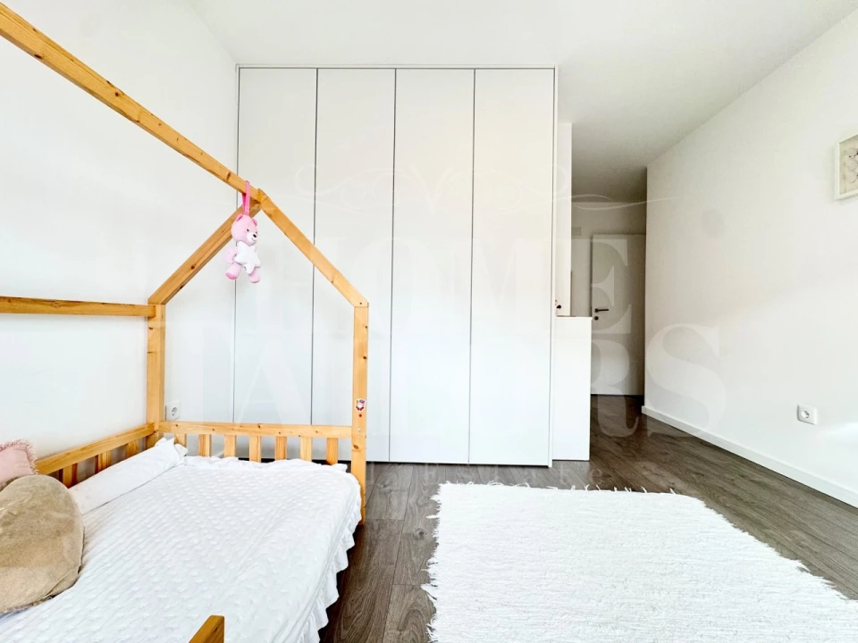 Moradia T5 para Venda em São Pedro da Cadeira Foto 60