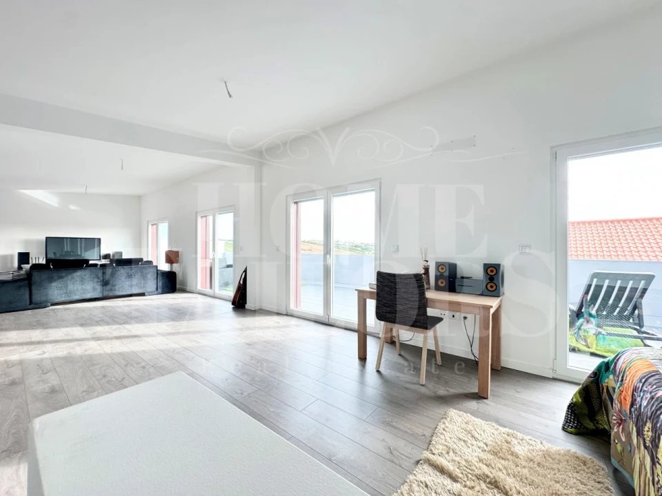 Moradia T5 para Venda em São Pedro da Cadeira Foto 67