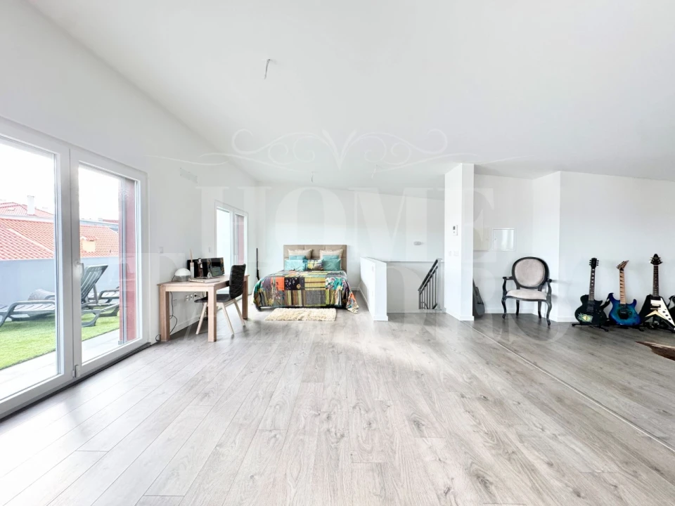 Moradia T5 para Venda em São Pedro da Cadeira Foto 70