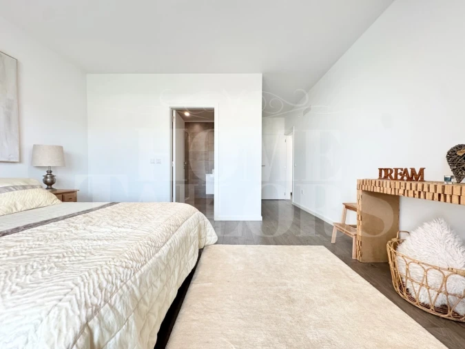 Moradia T5 para Venda em São Pedro da Cadeira Foto 42