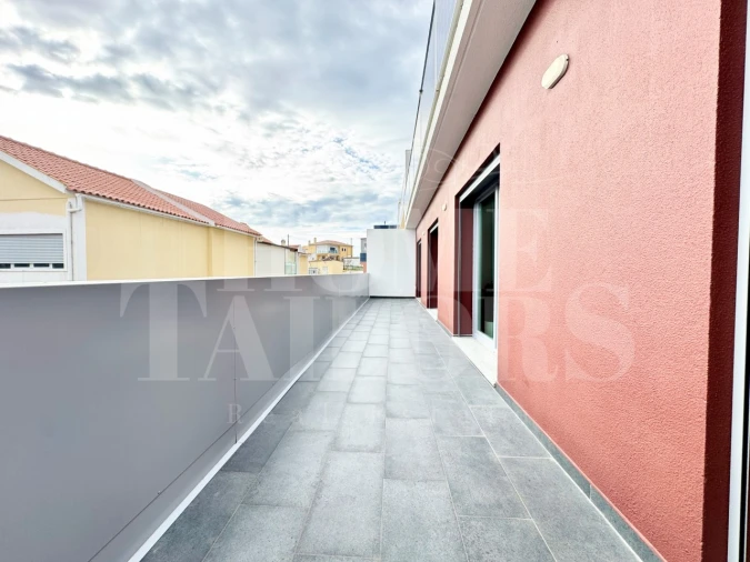 Moradia T5 para Venda em São Pedro da Cadeira Foto 78