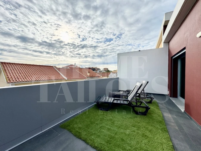 Moradia T5 para Venda em São Pedro da Cadeira Foto 9