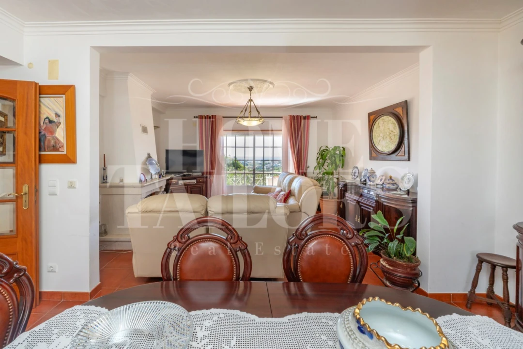 Moradia T4 para Venda em Carvoeira Foto 24