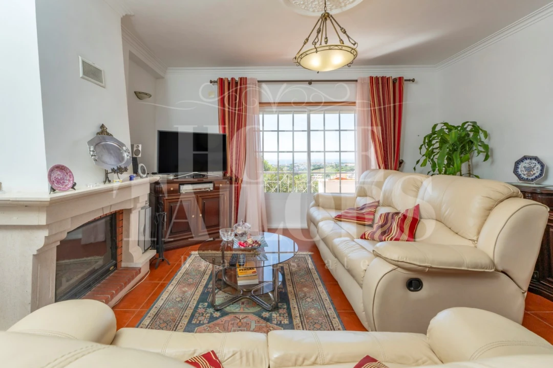 Moradia T4 para Venda em Carvoeira Foto 28