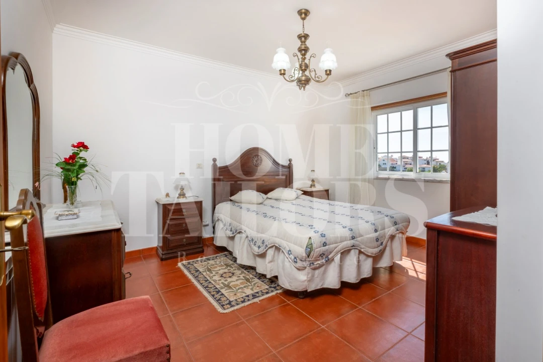 Moradia T4 para Venda em Carvoeira Foto 34