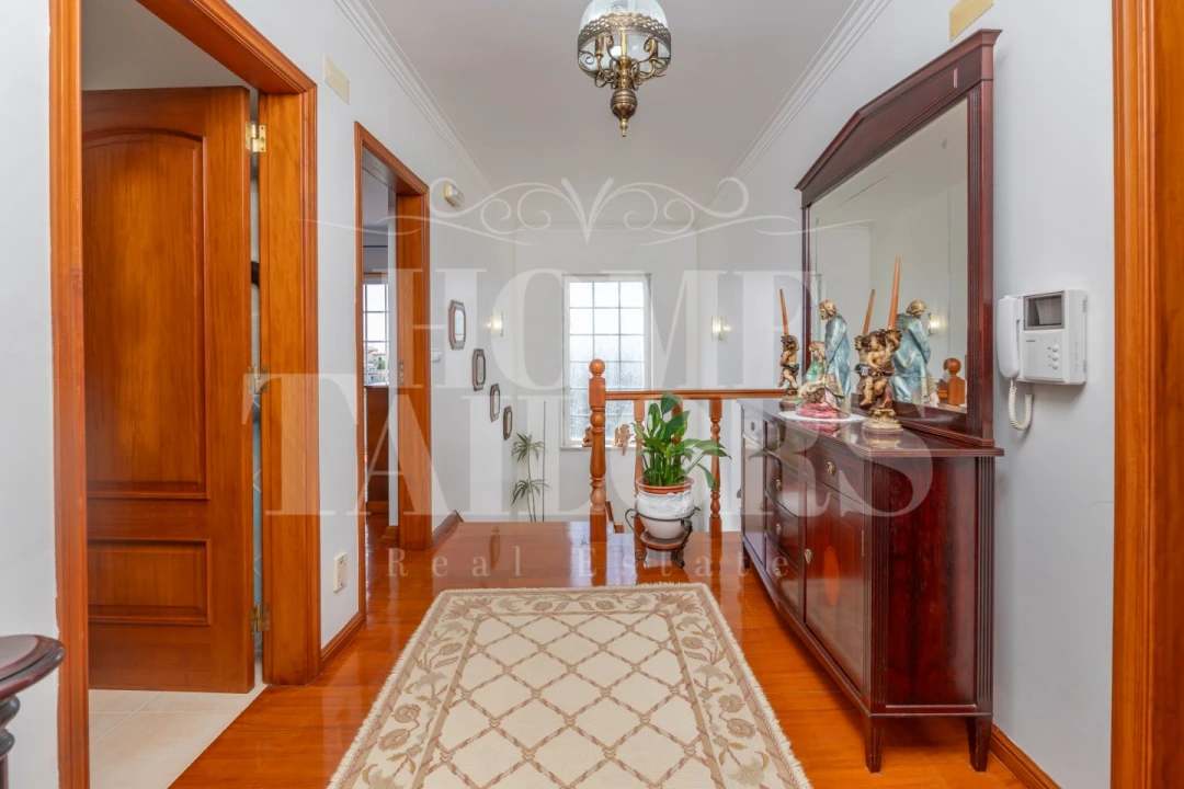 Moradia T4 para Venda em Carvoeira Foto 41