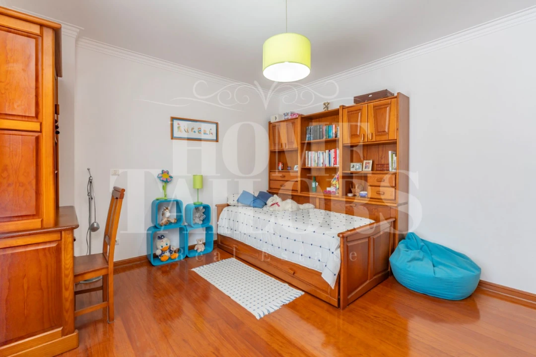 Moradia T4 para Venda em Carvoeira Foto 46