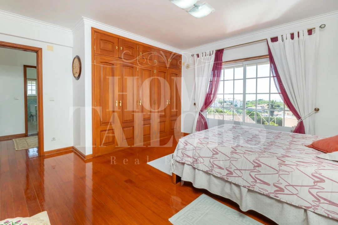 Moradia T4 para Venda em Carvoeira Foto 50