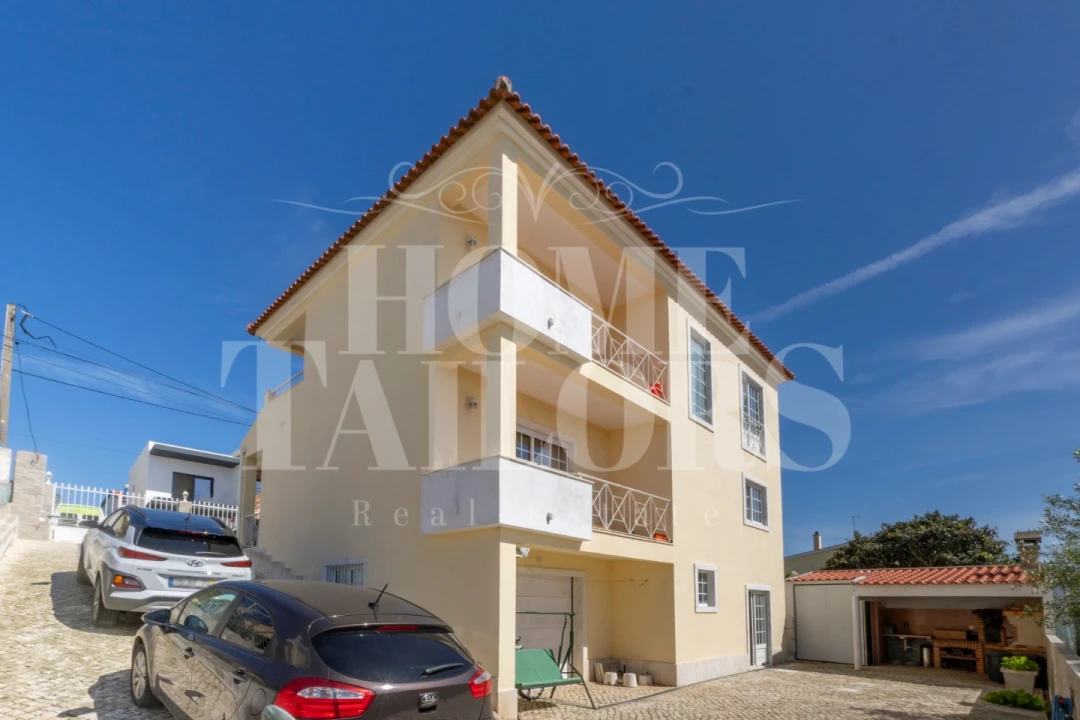 Moradia T4 para Venda em Carvoeira Foto 66