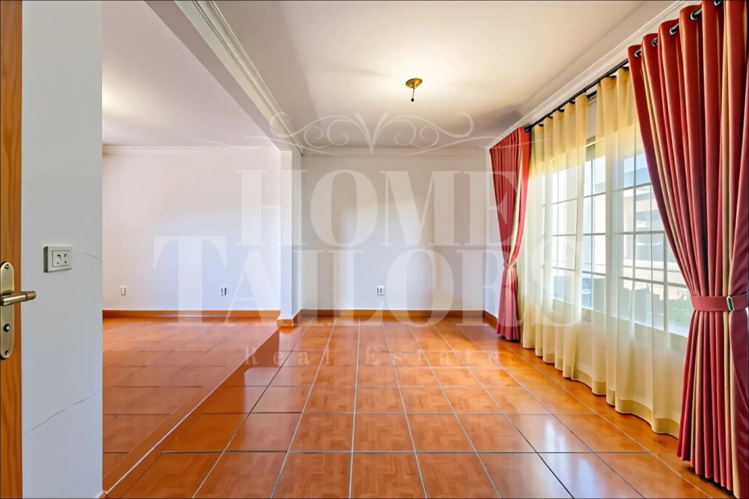 Moradia T4 para Venda em Carvoeira Foto 23