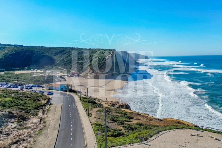 Moradia T4 para Venda em Carvoeira Foto 5