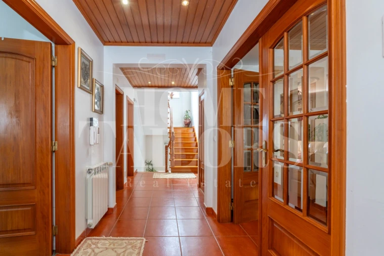 Moradia T4 para Venda em Carvoeira Foto 37