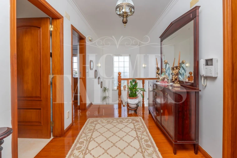 Moradia T4 para Venda em Carvoeira Foto 41