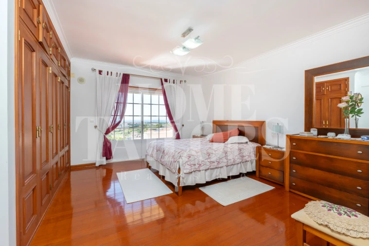 Moradia T4 para Venda em Carvoeira Foto 47