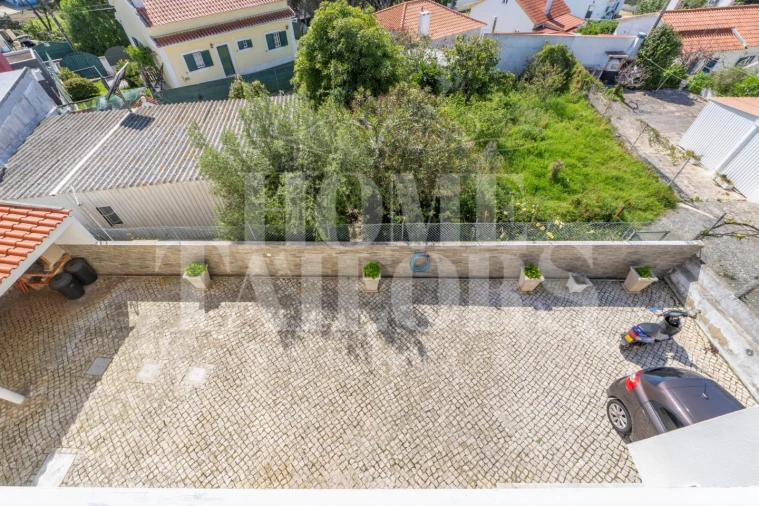 Moradia T4 para Venda em Carvoeira Foto 52