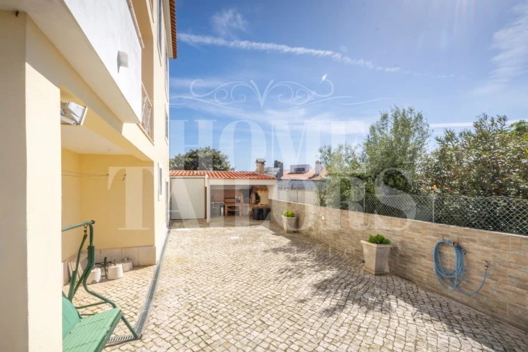 Moradia T4 para Venda em Carvoeira Foto 65