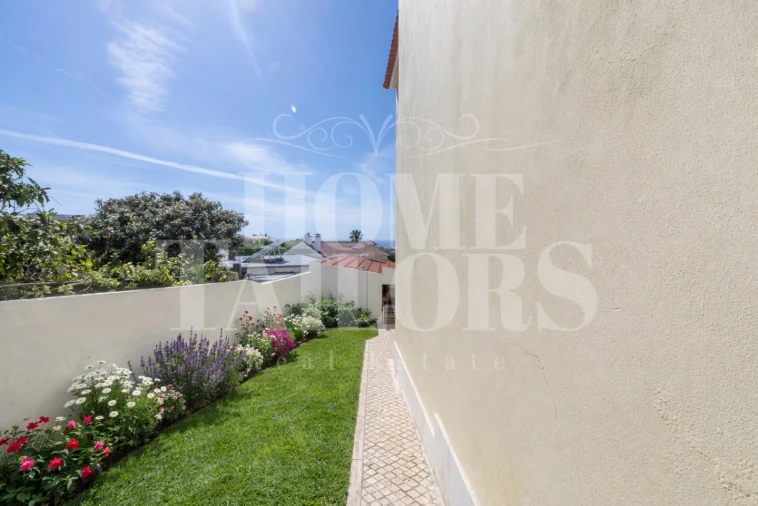 Moradia T4 para Venda em Carvoeira Foto 12