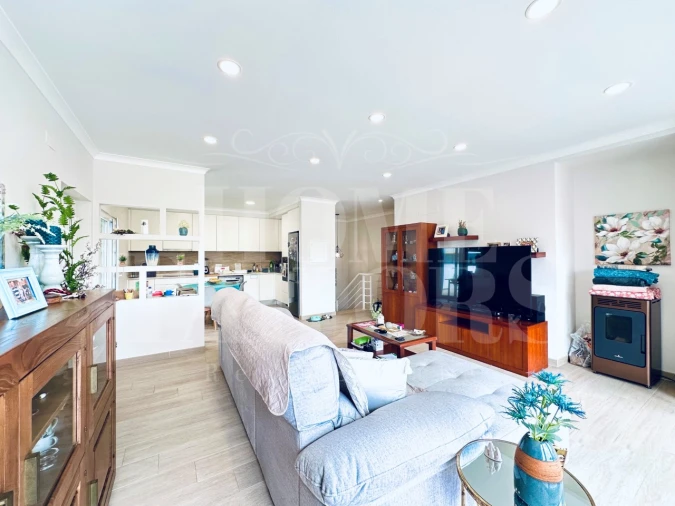 Moradia T3 para Venda em Azueira e Sobral da Abelheira Foto 12