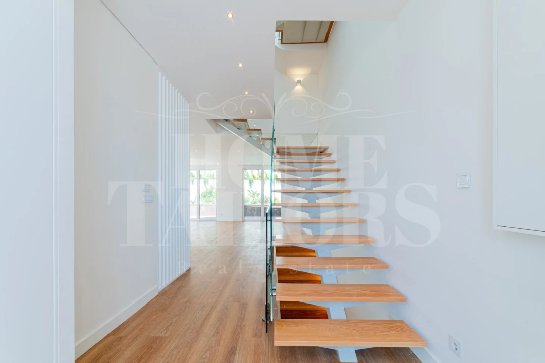 Moradia T3 para Venda em Alcabideche Foto 8