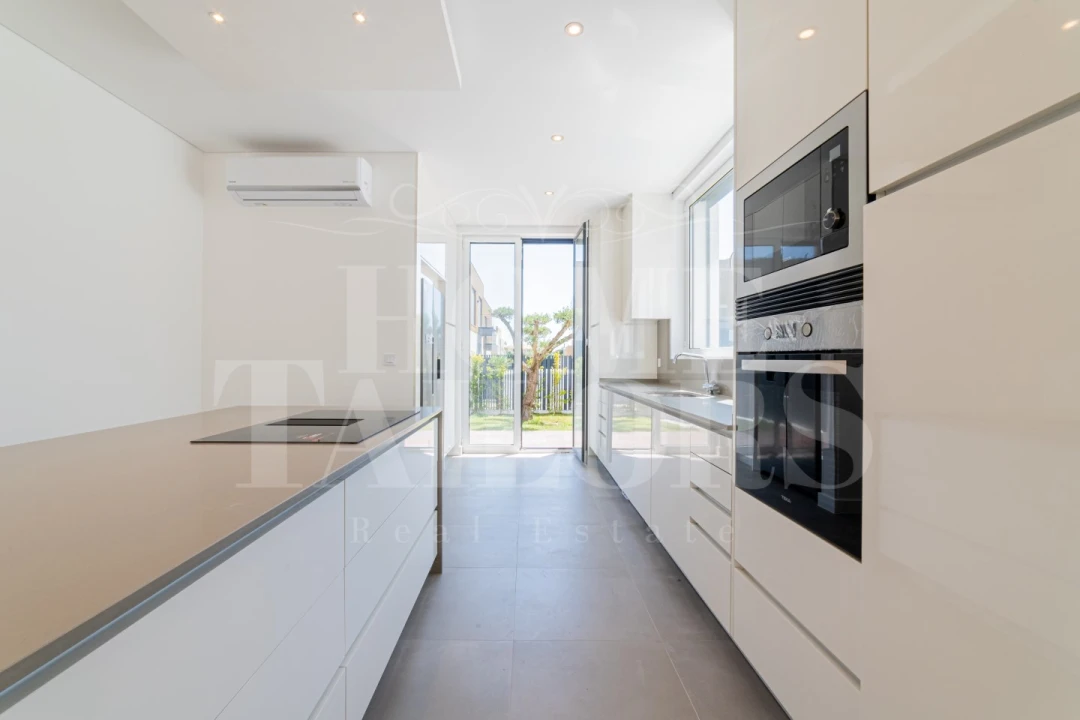 Moradia T3 para Venda em Alcabideche Foto 5